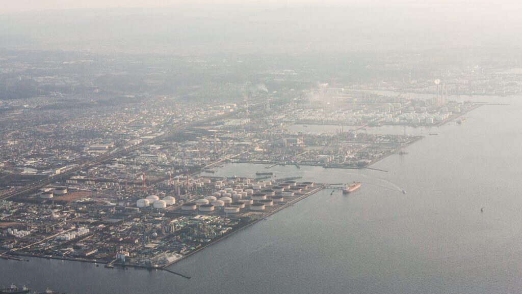地元の水島工業地帯の空撮写真